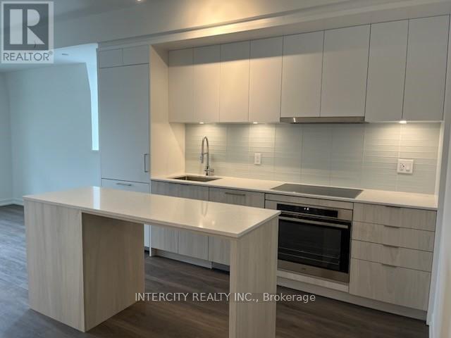 Photo principale - 863-863 St Clair Ave W