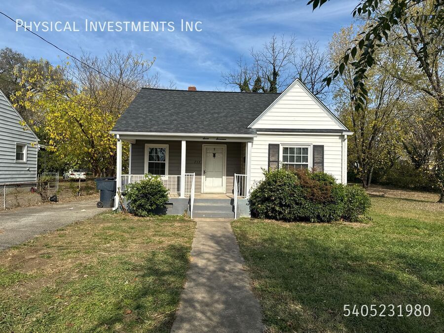 Primary Photo - Classic American 2-bedroom