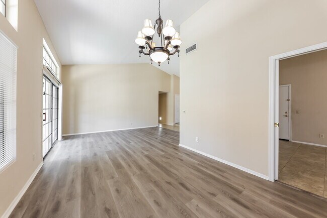 Foto del edificio - 6709 W Topeka Dr