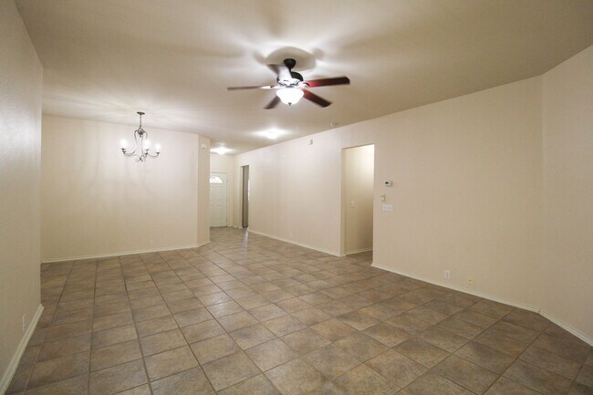 Foto del edificio - 1644 Cloudy Brook