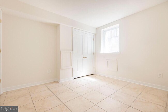 Foto del edificio - 1740 N Sydenham St