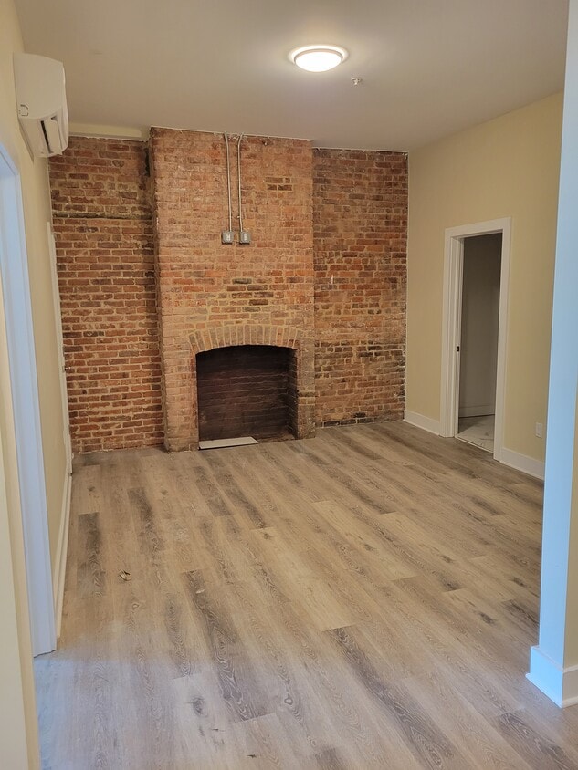 Living Room - 118 Elm St