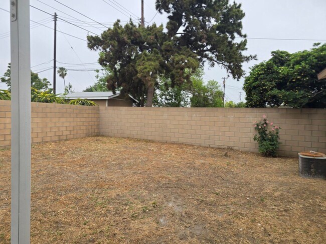 Foto del edificio - Single Family Home in Anaheim for Rent