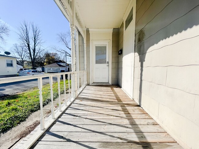 Foto del edificio - Fenced Backyard