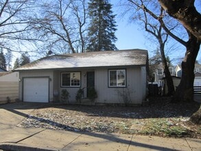 Building Photo - 1045 N 1st St