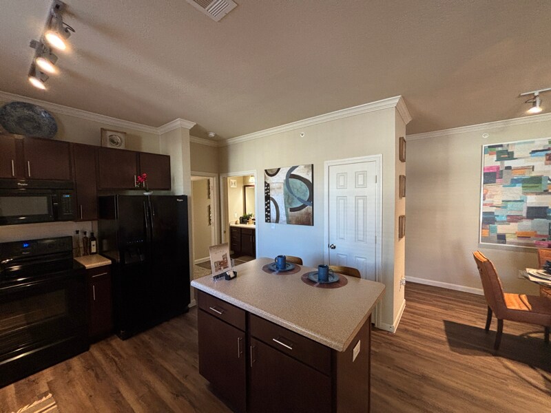 Foto principal - 1811 Medical Pkwy