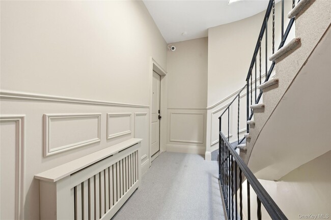 Foto del edificio - 13 W Hoffman Ave