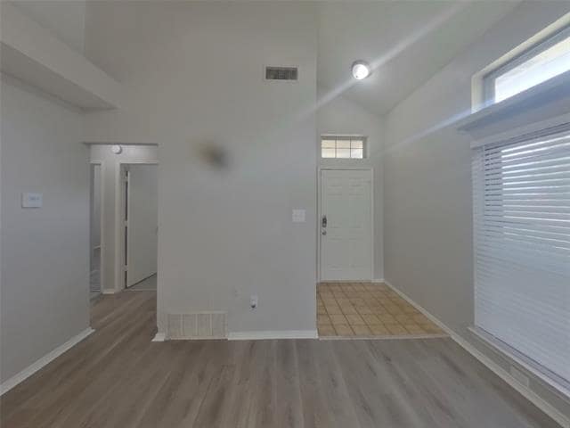 Building Photo - 800 Crystal Creek Ln