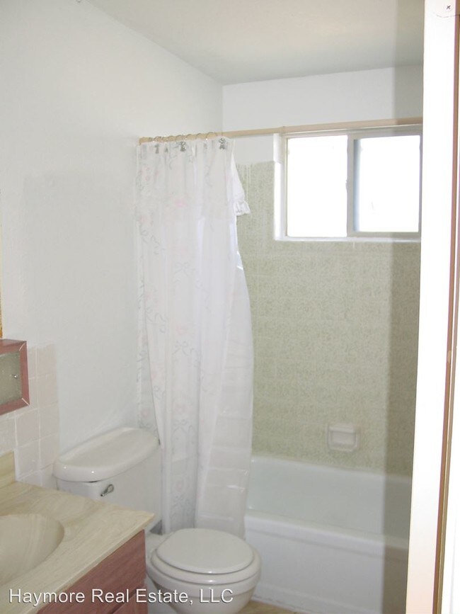 Building Photo - 2 br, 1 bath House - 5131 San Mateo