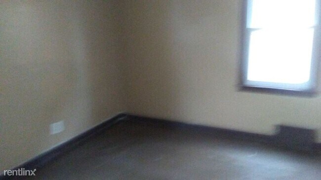 Building Photo - 3 br, 1 bath House - 7347 Heyden St