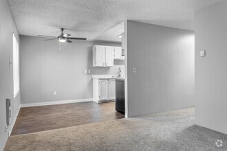 2BR, 1BA - 765SF - Portola Bridge Creek