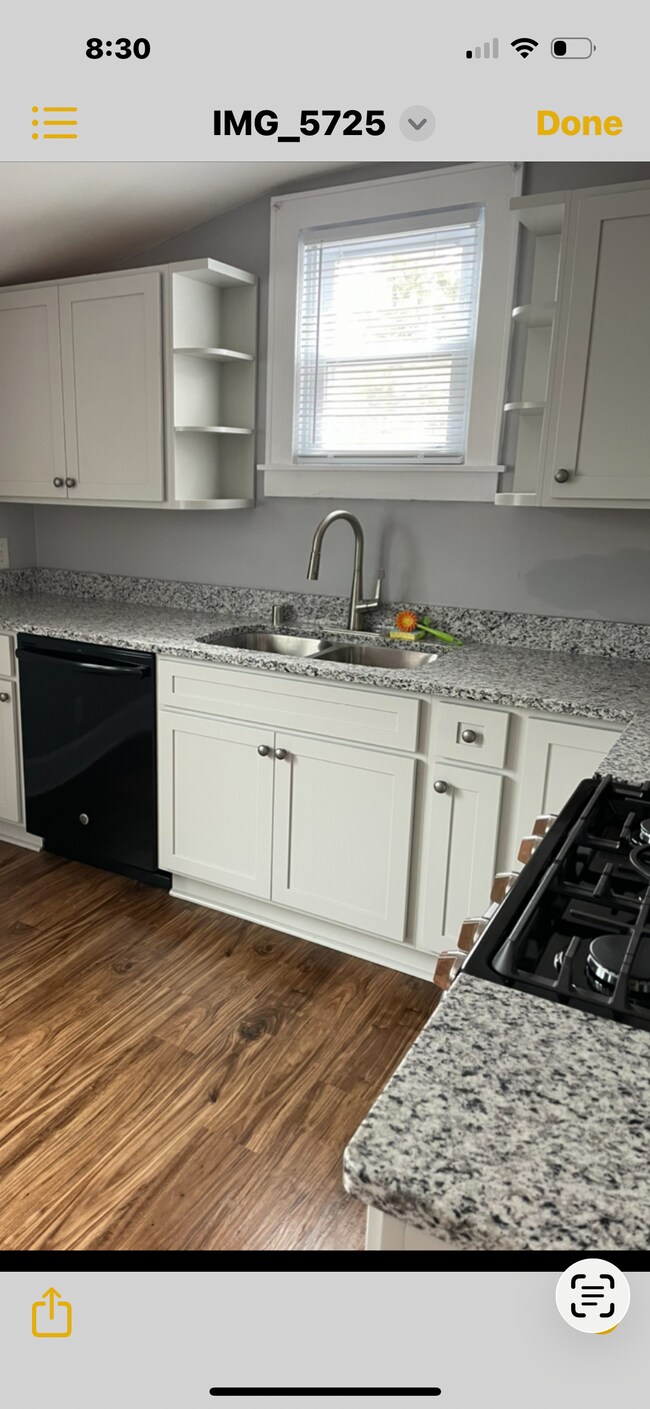 Foto del edificio - 2362 N 69th St