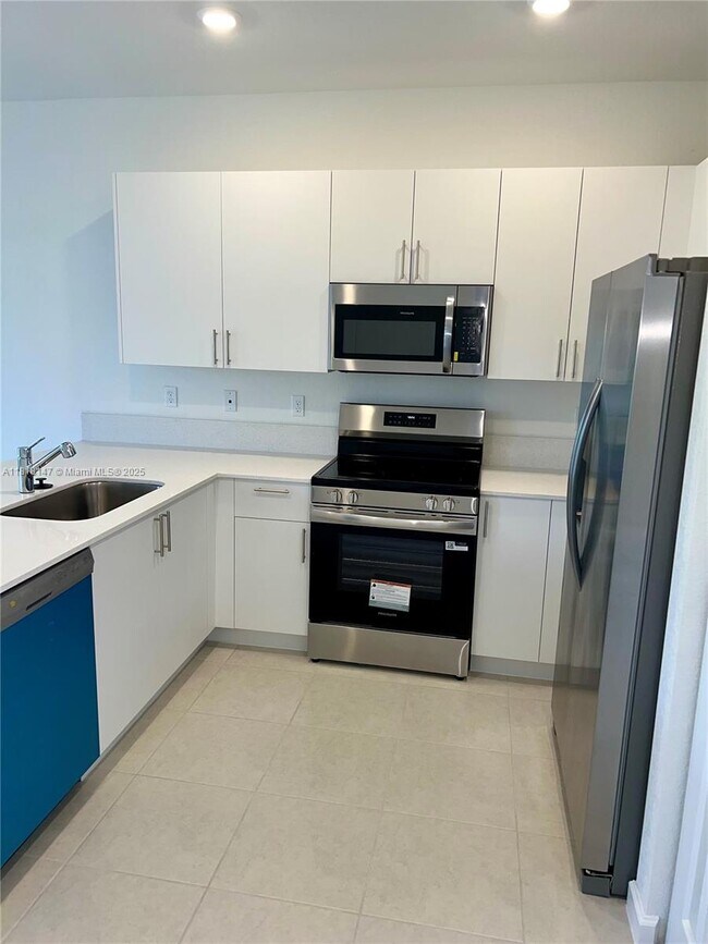 Foto del edificio - 18409 SW 1st St