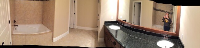 Foto del edificio - 400 Elk Valley Dr