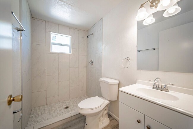 Foto del edificio - 434 N Norris Ave