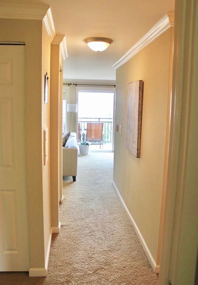 Foto del edificio - Kirkland Condo