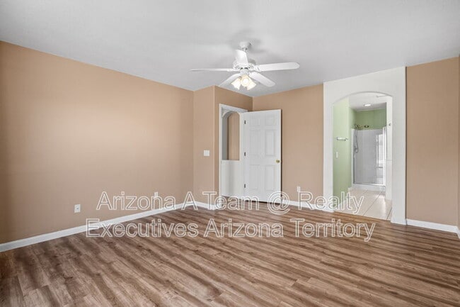 Building Photo - 8969 E Martha Root Ct