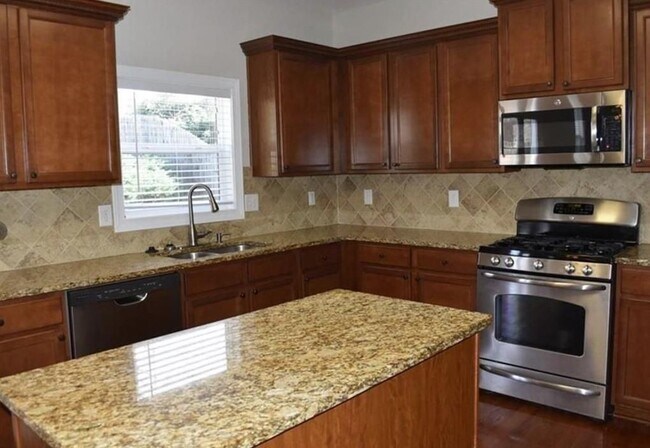 Foto del edificio - 3327 Edenridge Ct