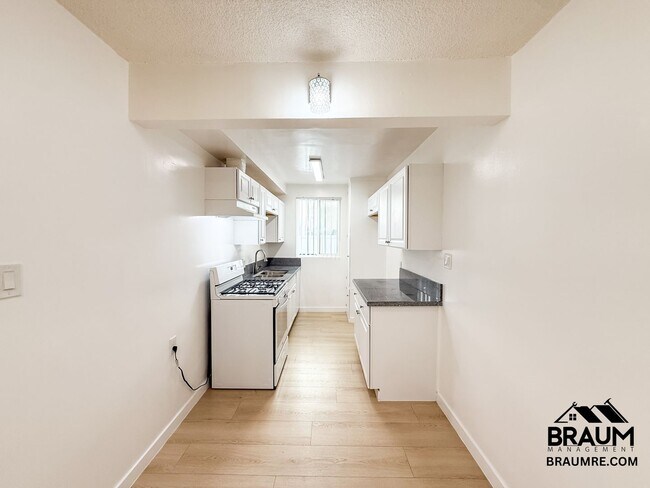 Foto del edificio - 2043 S Bedford St