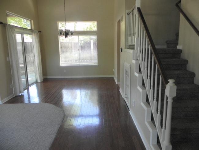 Building Photo - 10614 N Sea Shell Cove