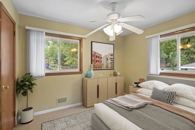 Foto del edificio - 4945-4945 Sheridan Ave S