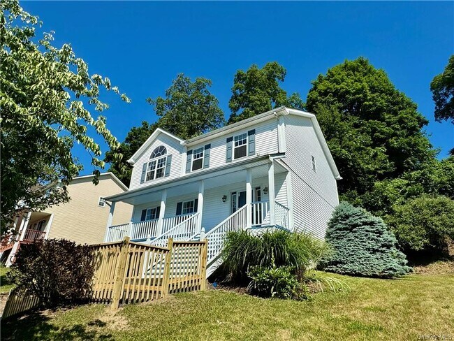 Foto del edificio - 56 Walnut Ln