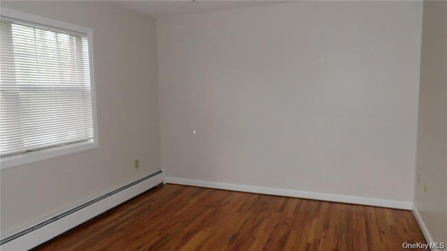 Building Photo - 502 Barclay Manor