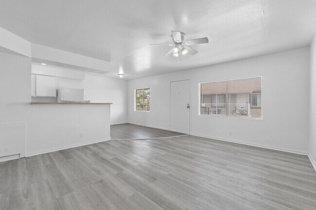 Foto del edificio - Charming 2-Bedroom Unit!