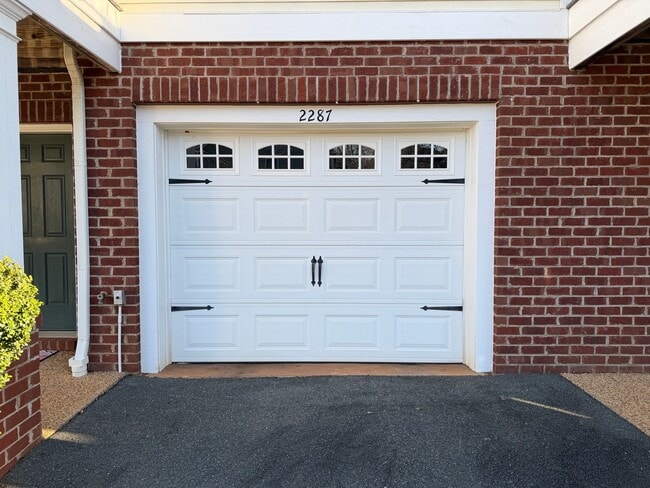 Foto del edificio - 2287 Whittington Dr