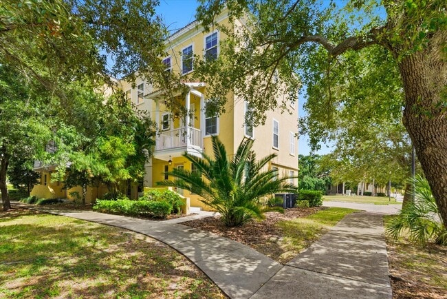 Building Photo - 964 Sombra St