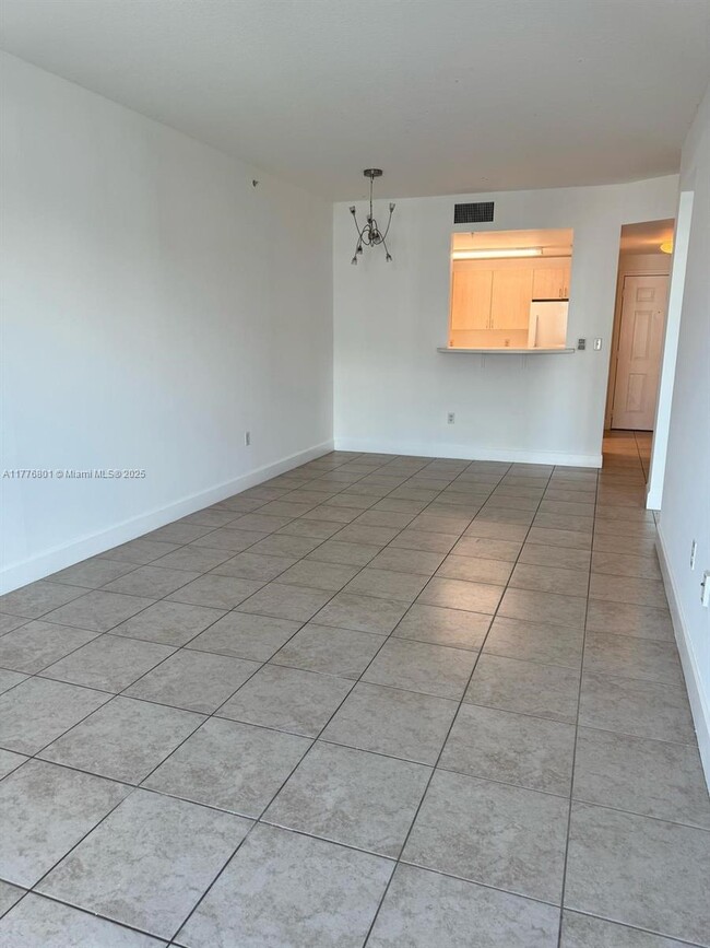Building Photo - 50 Menores Ave