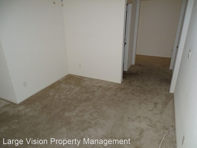 Foto del edificio - 3 br, 2.5 bath House - 9734 Cluny Avenue
