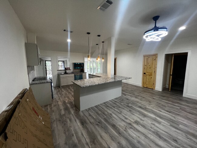 Foto del edificio - 208 Cliffdale Ave