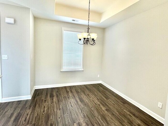Building Photo - Now Leasing a 4-bedroom 2.5 bath in Munford