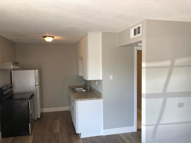 Foto del edificio - 512 Sunset Ln