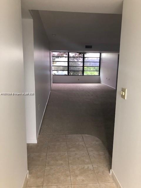 Building Photo - 1715 Whitehall Dr