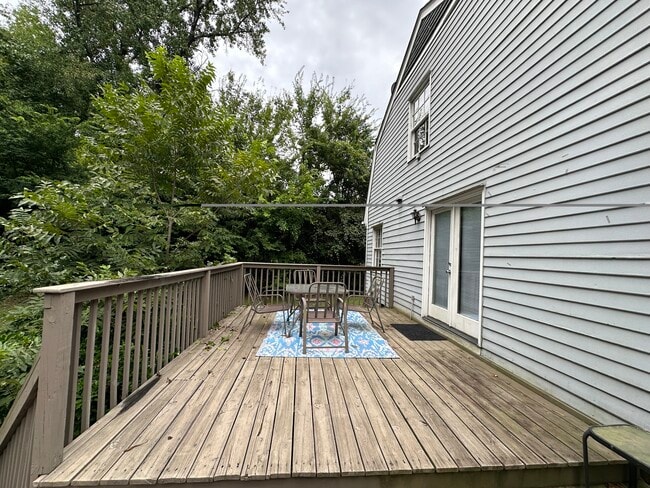 Building Photo - 1701 Bonnie Ln