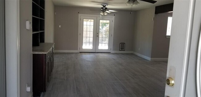 Foto del edificio - 5819 Reamer St