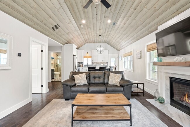 Foto del edificio - 10 Willow Ln