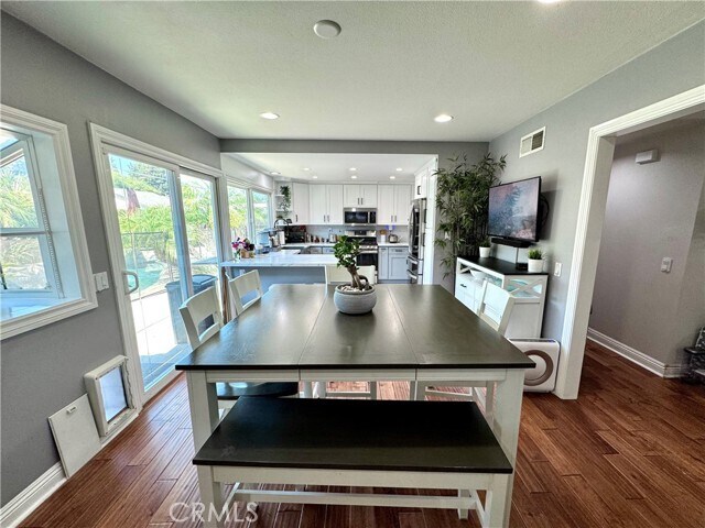 Foto del edificio - 629 E Riverview Ave