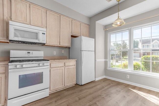 Building Photo - 2572 Hartley St