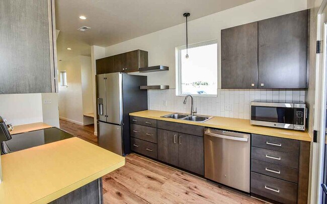 Foto del edificio - 2342 Shorthorn Ave
