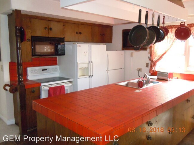 Building Photo - 1629 Park Ave
