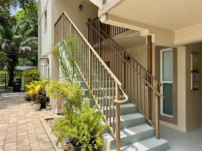 Foto del edificio - 1313 SW 8th Ct
