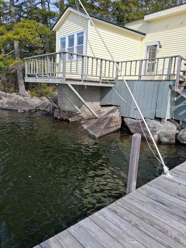 Foto del edificio - 3 Clearwater Ave