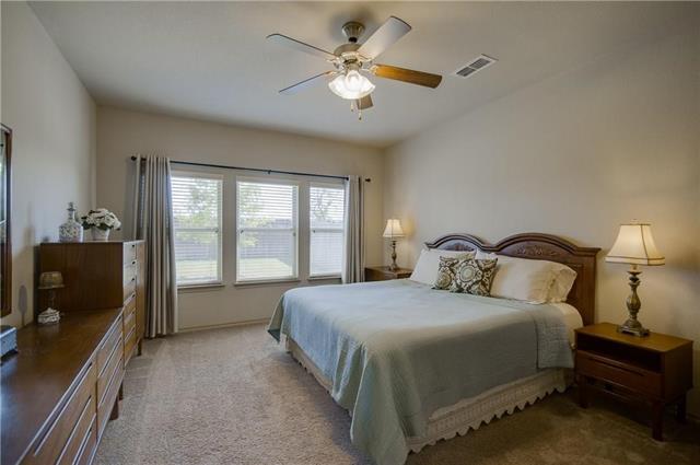 Foto del edificio - 3329 Tamarack Ln