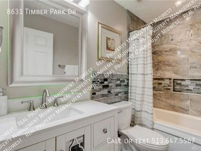 Foto del edificio - 8631 Timber Park Dr