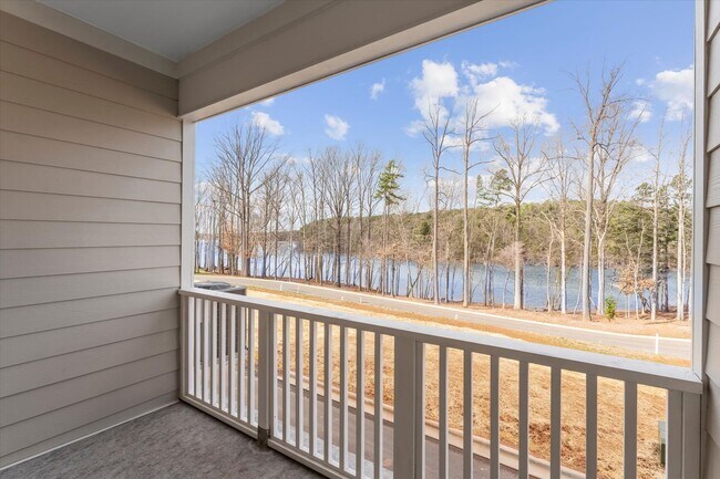 Building Photo - Brand New Lake Front Davidson Townhome