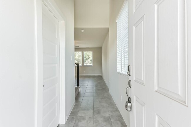 Foto del edificio - 5723 Madden Ln