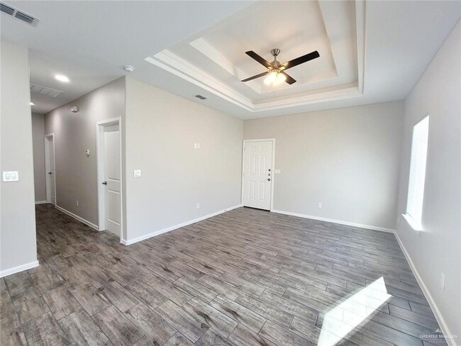 Building Photo - 18 Lore Dr